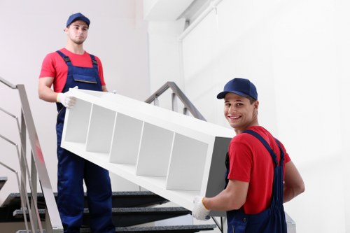 Removal truck hire for residential and business transport